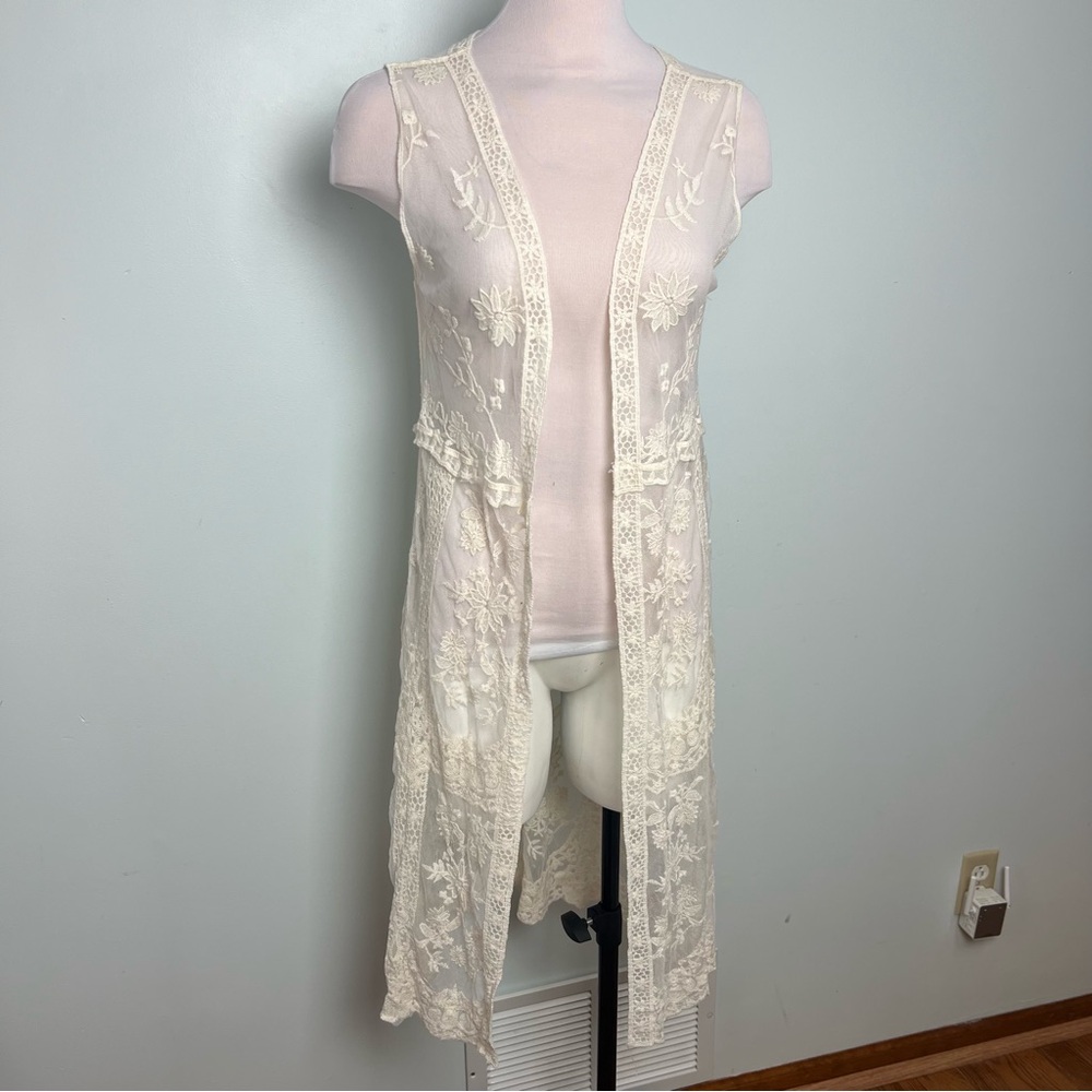 Rebellion Again Ivory Embroidered Lace Sleeveless Duster Vest Women’s Size S